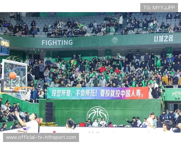 CBA赛场激情四射点燃观众热情，cba精彩片段