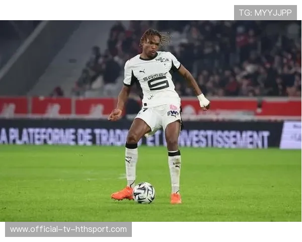 利物浦官宣6000万英镑签下热雷米·雅凯，20岁法国中卫加盟安菲尔德